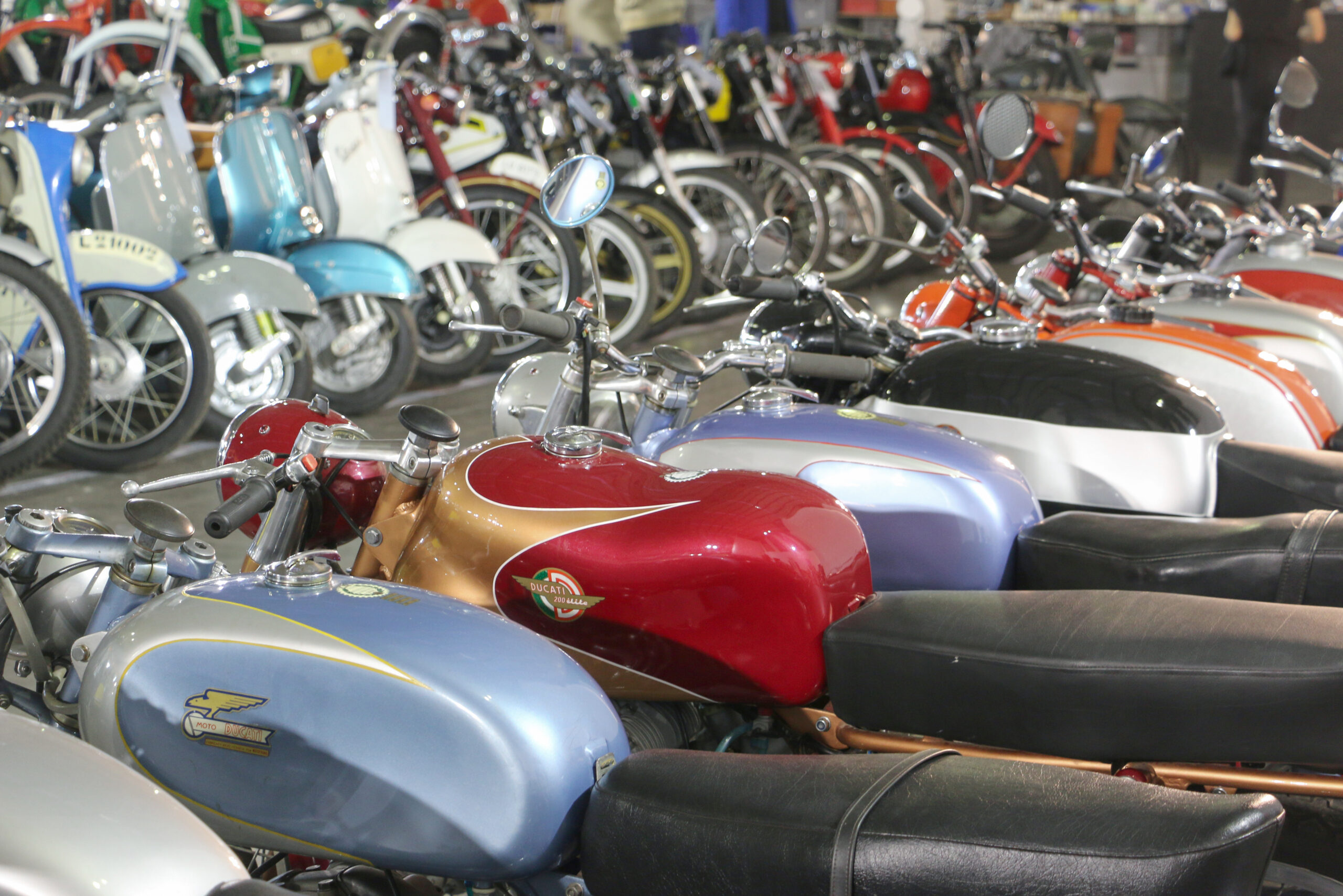 exposiciones coches clasicos, exposiciones motos clasicas, exposición coches clasicos madrid, coches clasicos, classicauto, feria coches clasicos, feria clasicos Madrid, coches clasicos Madrid, venta coches clasicos madrid, eventos motor, comprar coche clasico, planes Madrid, retromovil